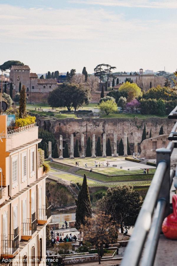 La Polveriera, Appartamenti Eleganti E Luminosi Vicino Al Colosseo Rome Exterior photo